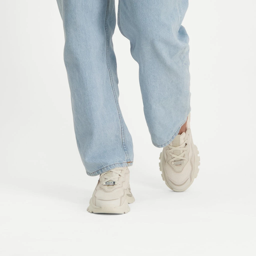 Steve Madden Manerva Sneaker LATTE 11 Steve Madden Manerva Sneaker LATTE – Image 9