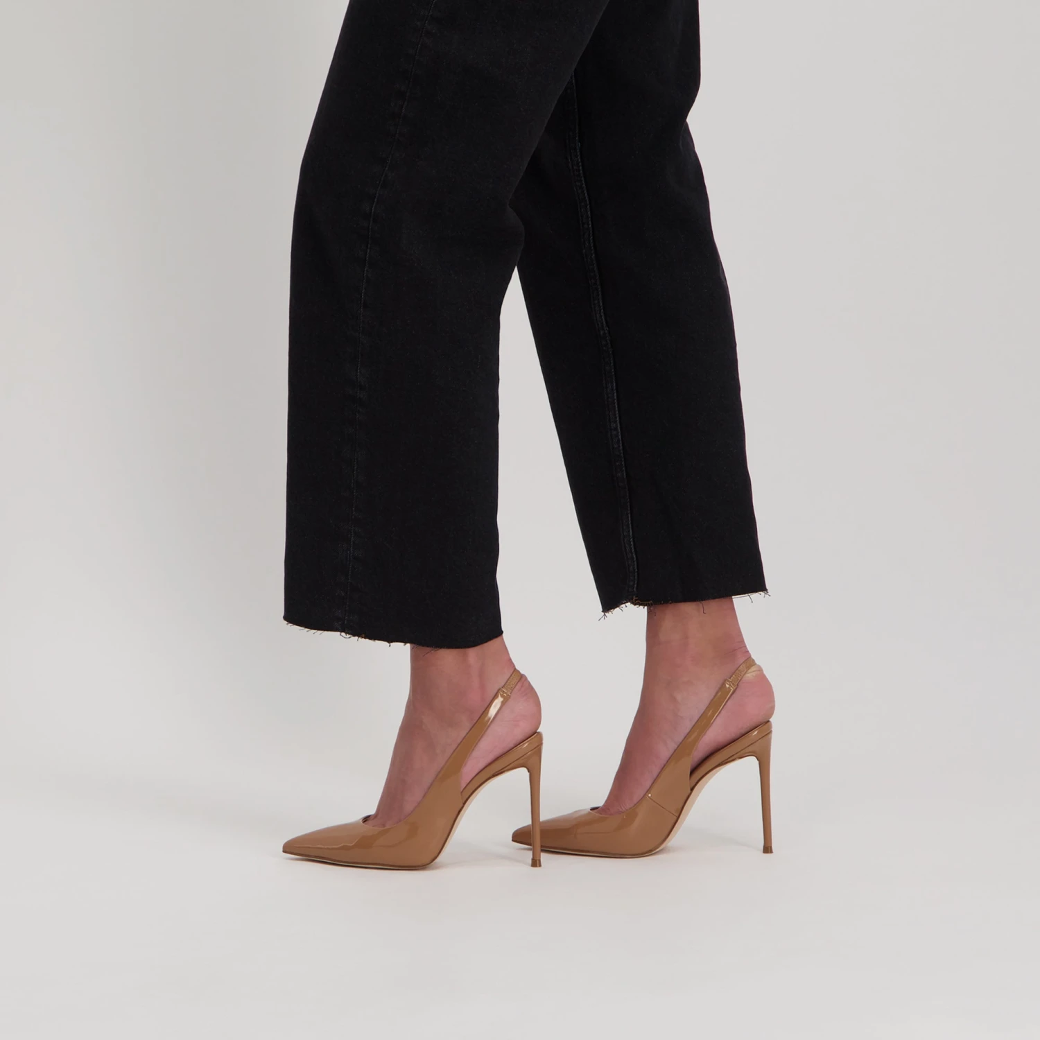 Steve Madden Vividly Pump CAMEL PATENT 4 Steve Madden Vividly Pump CAMEL PATENT – Image 2