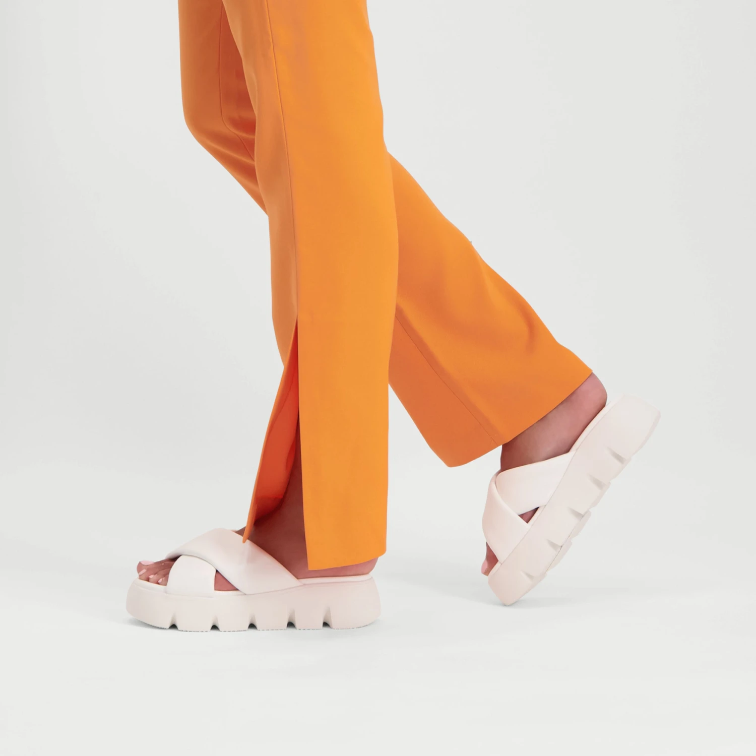 Steve Madden Broadcast Sandal WHITE 4 Steve Madden Broadcast Sandal WHITE – Image 2