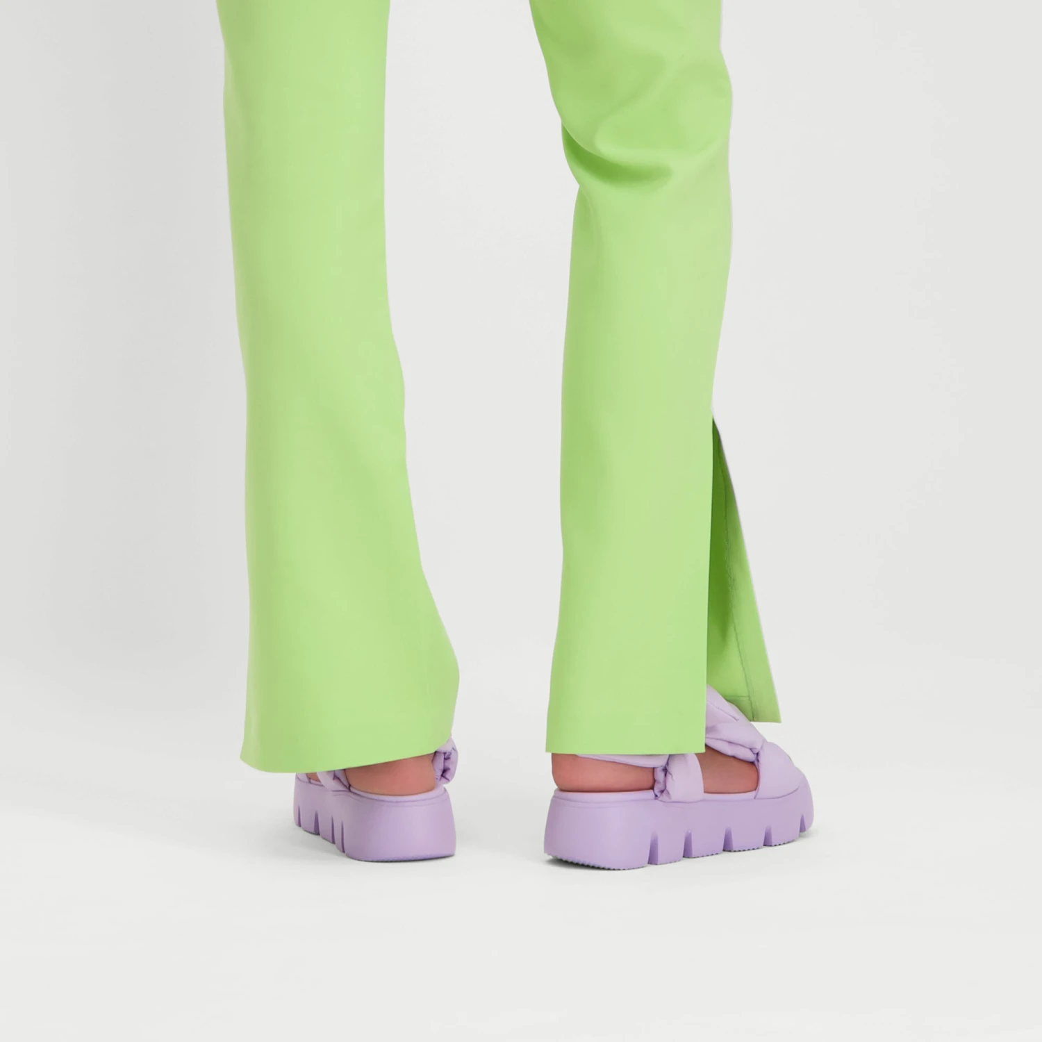 Steve Madden Bonkers Sandal LAVENDER BLOOMS 11 Steve Madden Bonkers Sandal LAVENDER BLOOMS – Image 9