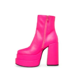 Steve Madden Cobra Bootie HOT PINK 15 Steve Madden Cobra Bootie HOT PINK -Steve Madden Magasin STEVEMADDEN SHOES COBRA HOT PINK INSIDE preview maxWidth 1000 maxHeight 1000 ppi 72 quality 100